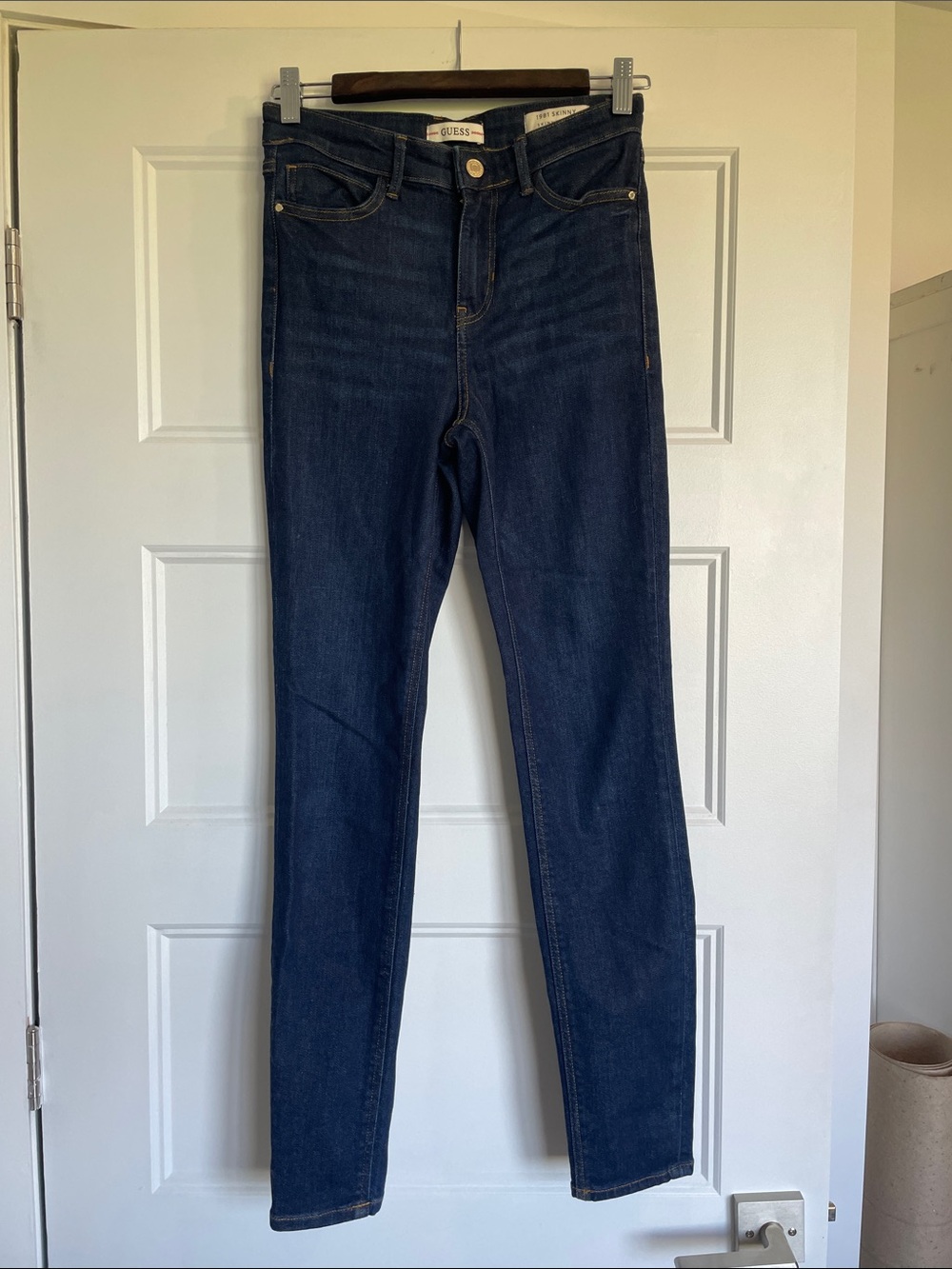 Guess Skinny Jeans in Dark Blue Wash